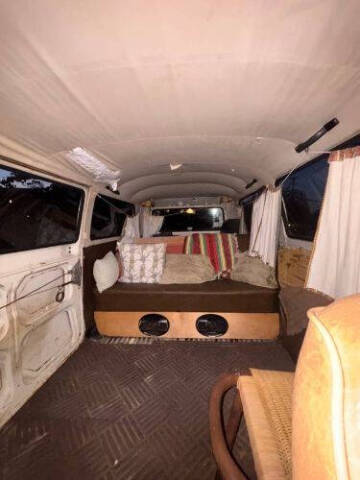 1977 Volkswagen Bus