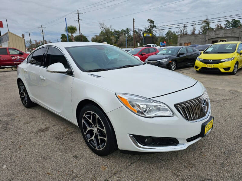 2017 Buick Regal Sport Touring photo 10