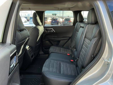 2026 Mitsubishi Outlander SE