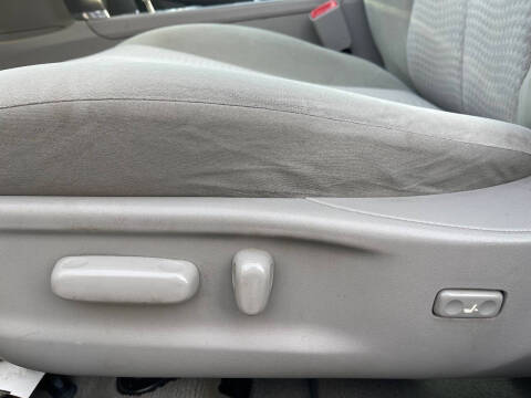 2010 Toyota Camry LE