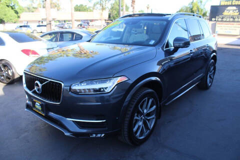 2017 Volvo XC90 T6 Momentum