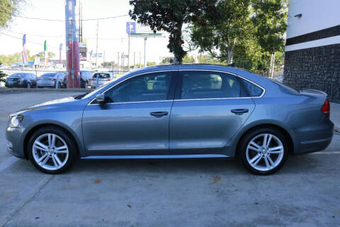 2013 Volkswagen Passat for sale at Direct One Auto in Houston TX