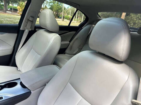 2021 Infiniti Q50 Luxe