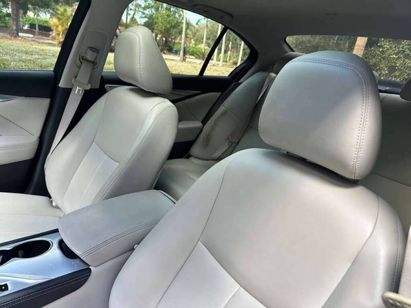 2021 Infiniti Q50 Luxe