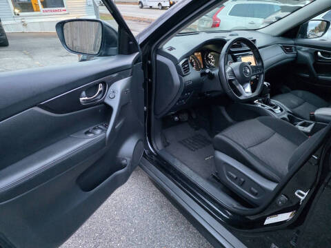 2018 Nissan Rogue SV