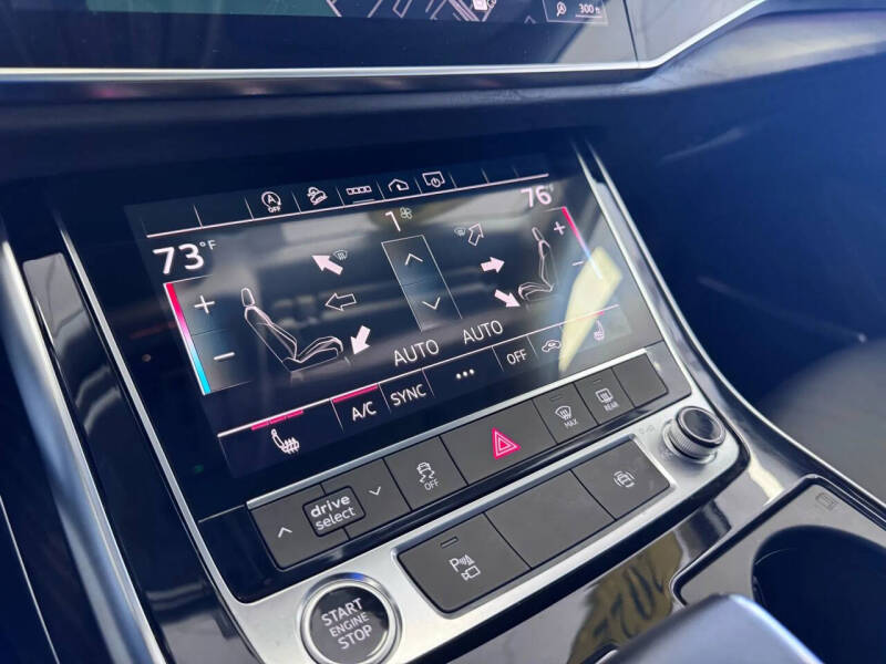 2022 Audi Q7 quattro Premium Plus 55 TFSI