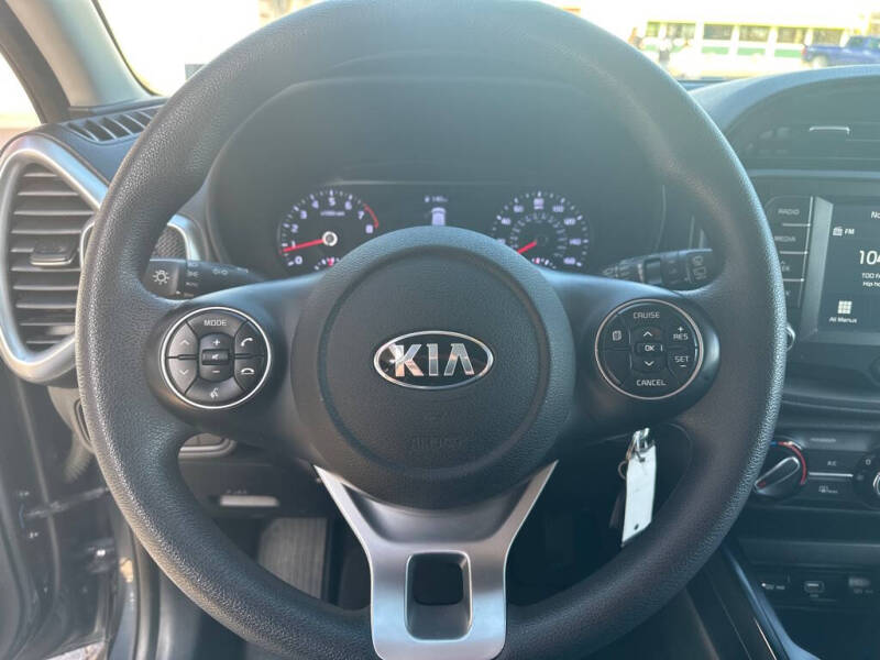 2020 Kia Soul LX photo 24