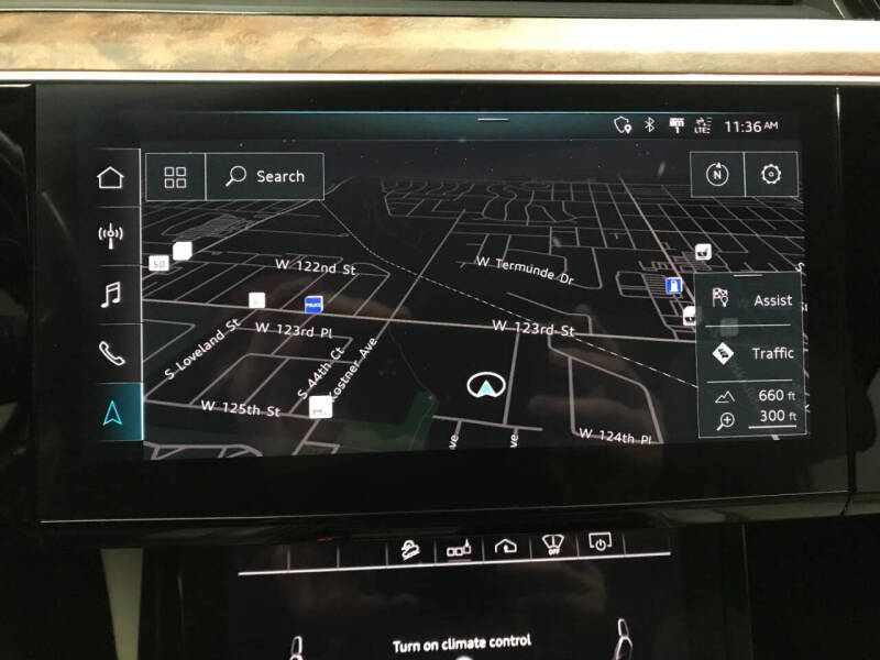 2019 Audi e-tron quattro Prestige