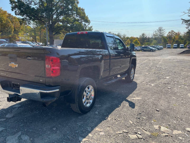 2015 Chevrolet Silverado 2500HD LT photo 5