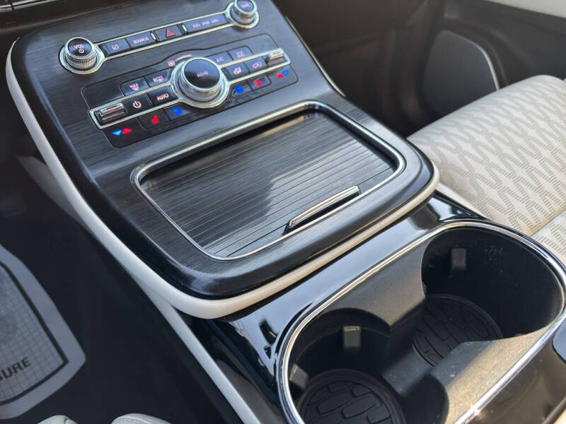 2021 Lincoln Nautilus Black Label