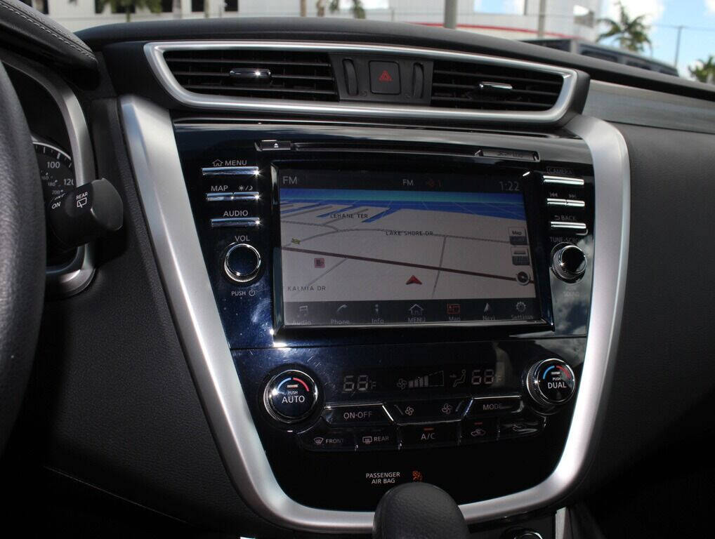 2017 NISSAN Murano SUV / Crossover - $17,995
