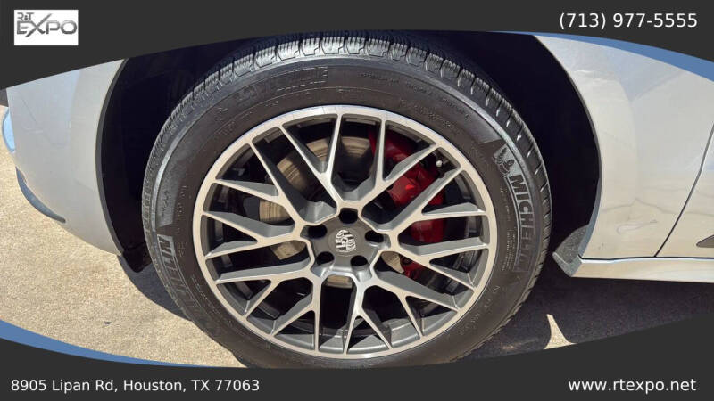 2015 Porsche Macan Turbo