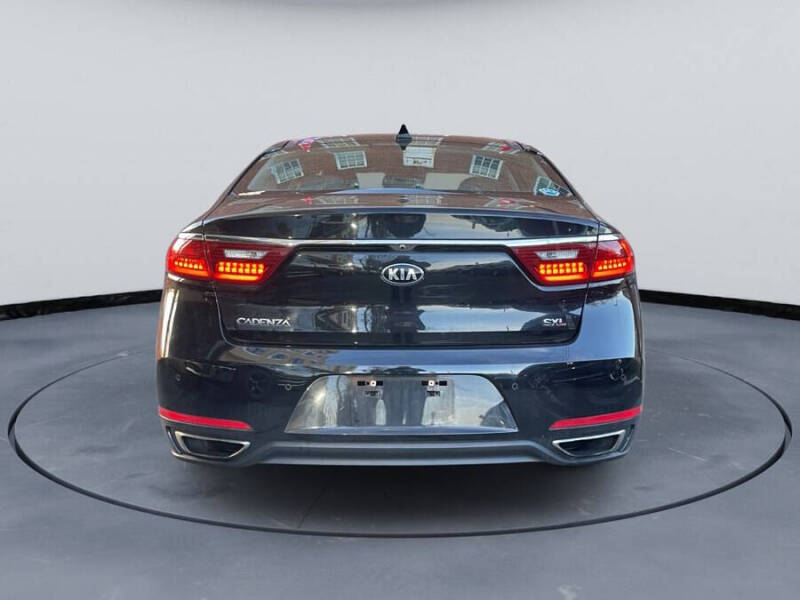 2017 Kia Cadenza Premium