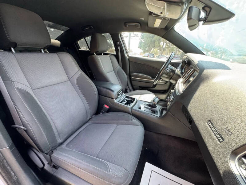 2019 Dodge Charger SXT