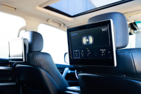 2017 Toyota Land Cruiser