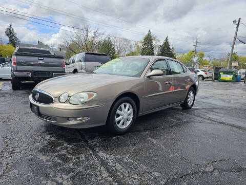 2006 Buick LaCrosse for sale at DALE'S AUTO INC in Mount Clemens MI