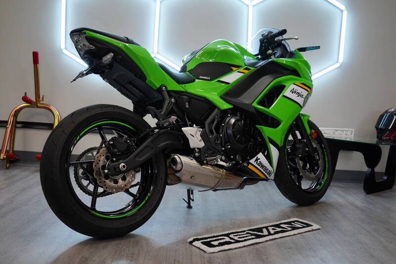 2025 Kawasaki Ninja 650 ABS KRT Edition