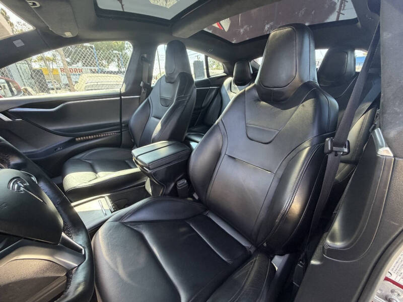 2016 Tesla Model S 90D