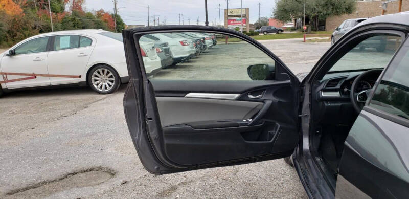 2016 Honda Civic LX-P