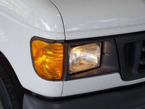 2005 Ford E-Series E-350 SD