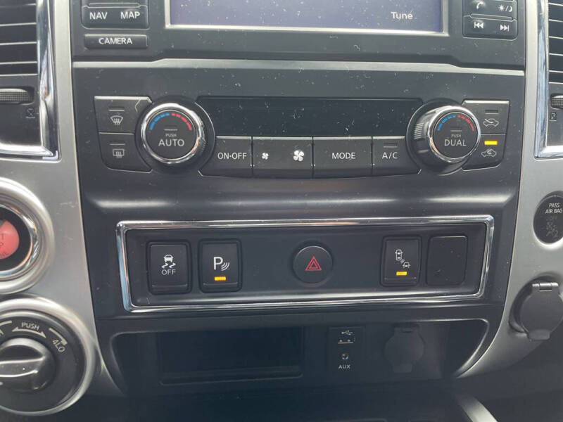 2017 Nissan Titan SL