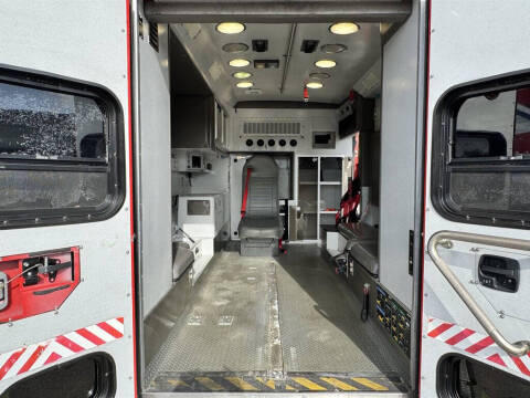 2016 Freightliner M2 106