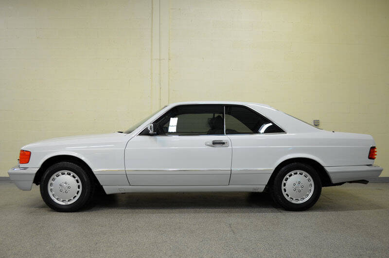 1989 Mercedes-Benz 560-Class for sale at Mercedes Showroom in Pompano Beach FL