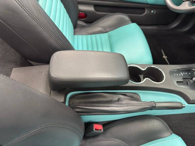 2002 Ford Thunderbird Deluxe