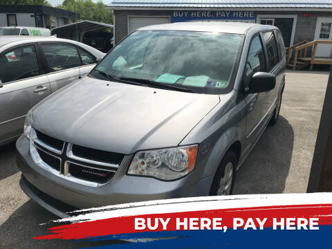 2017 Dodge Grand Caravan for sale at RACEN AUTO SALES LLC in Buckhannon WV