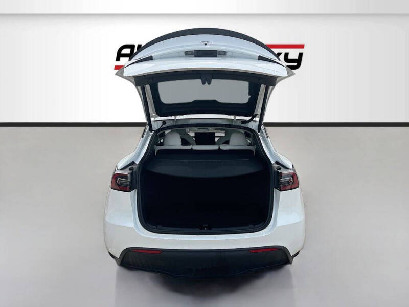 2024 Tesla Model Y Performance