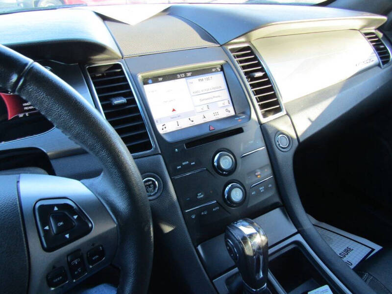 2018 Ford Taurus SEL