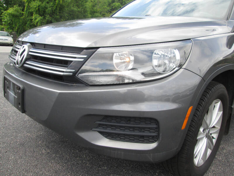 2015 Volkswagen Tiguan SE photo 11