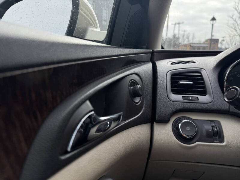 2012 Buick Regal Premium 2