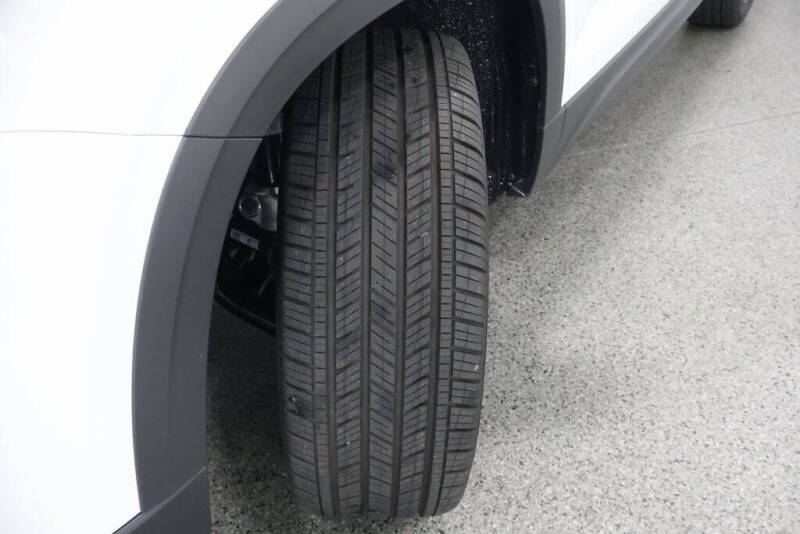 2025 Volkswagen Taos SEL 4Motion