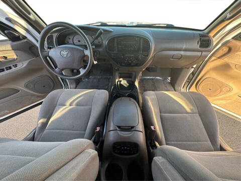 2003 Toyota Sequoia SR5