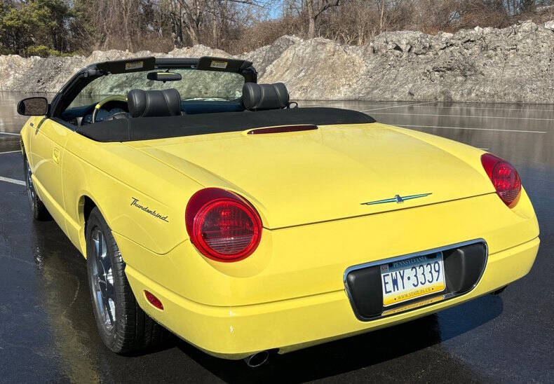 2002 Ford Thunderbird Deluxe