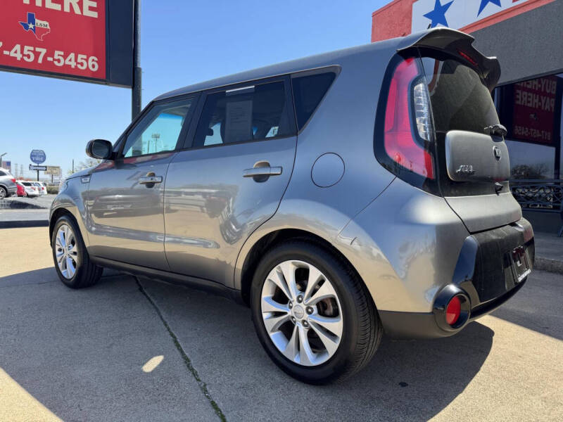2016 Kia Soul +