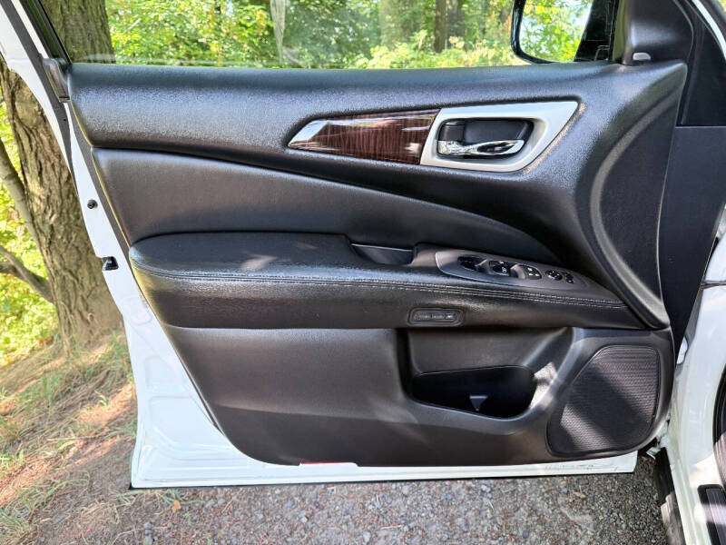 2015 Nissan Pathfinder Platinum