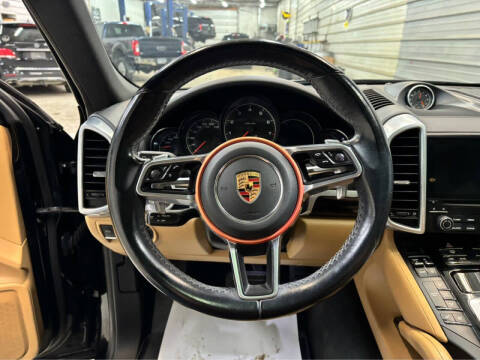 2017 Porsche Cayenne Platinum Edition