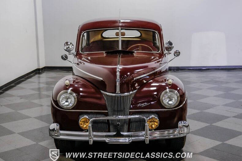 1941 Ford Deluxe