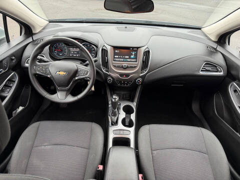 2017 Chevrolet Cruze LT Auto