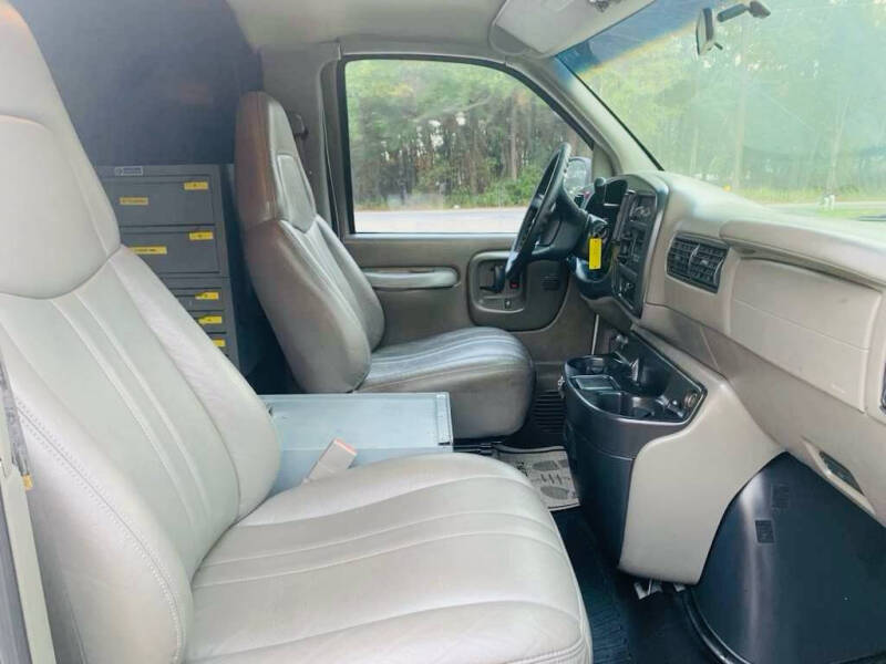 2000 Chevrolet Express G2500