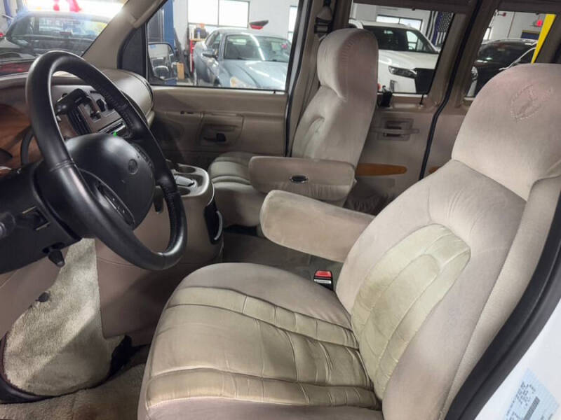 2002 Ford E-Series E-150