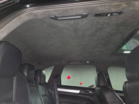 2013 Porsche Cayenne GTS