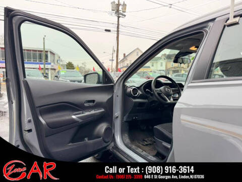 2022 Nissan Kicks SV