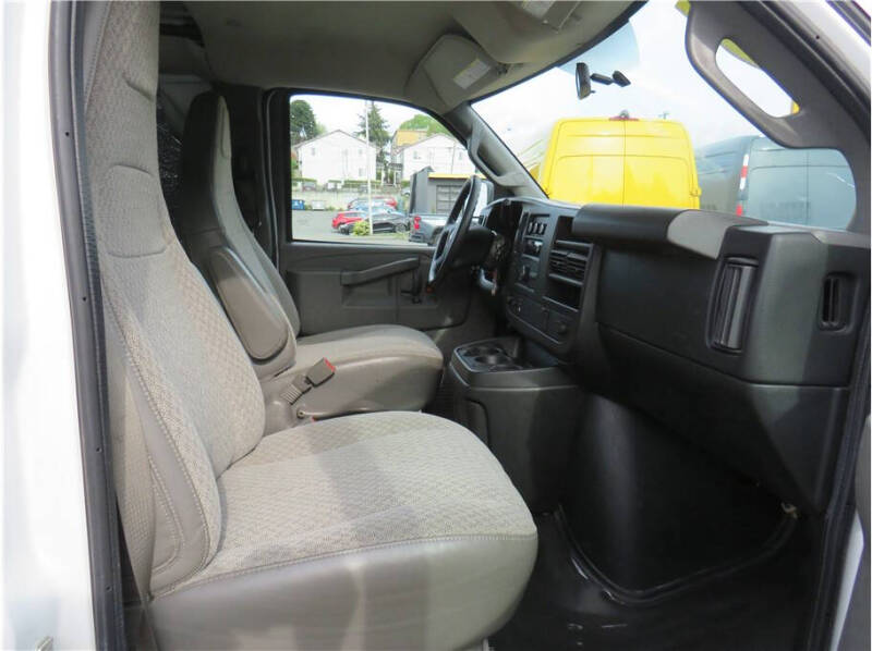 2017 Chevrolet Express 2500