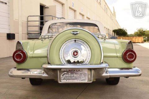 1956 Ford Thunderbird