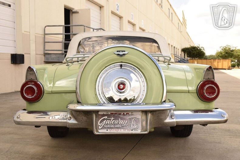 1956 Ford Thunderbird