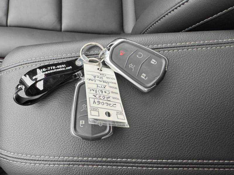 2023 Cadillac XT4 Premium Luxury