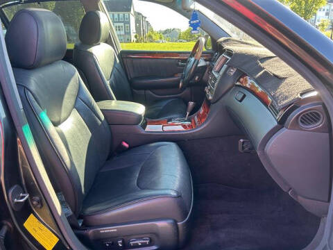 2004 Lexus LS 430